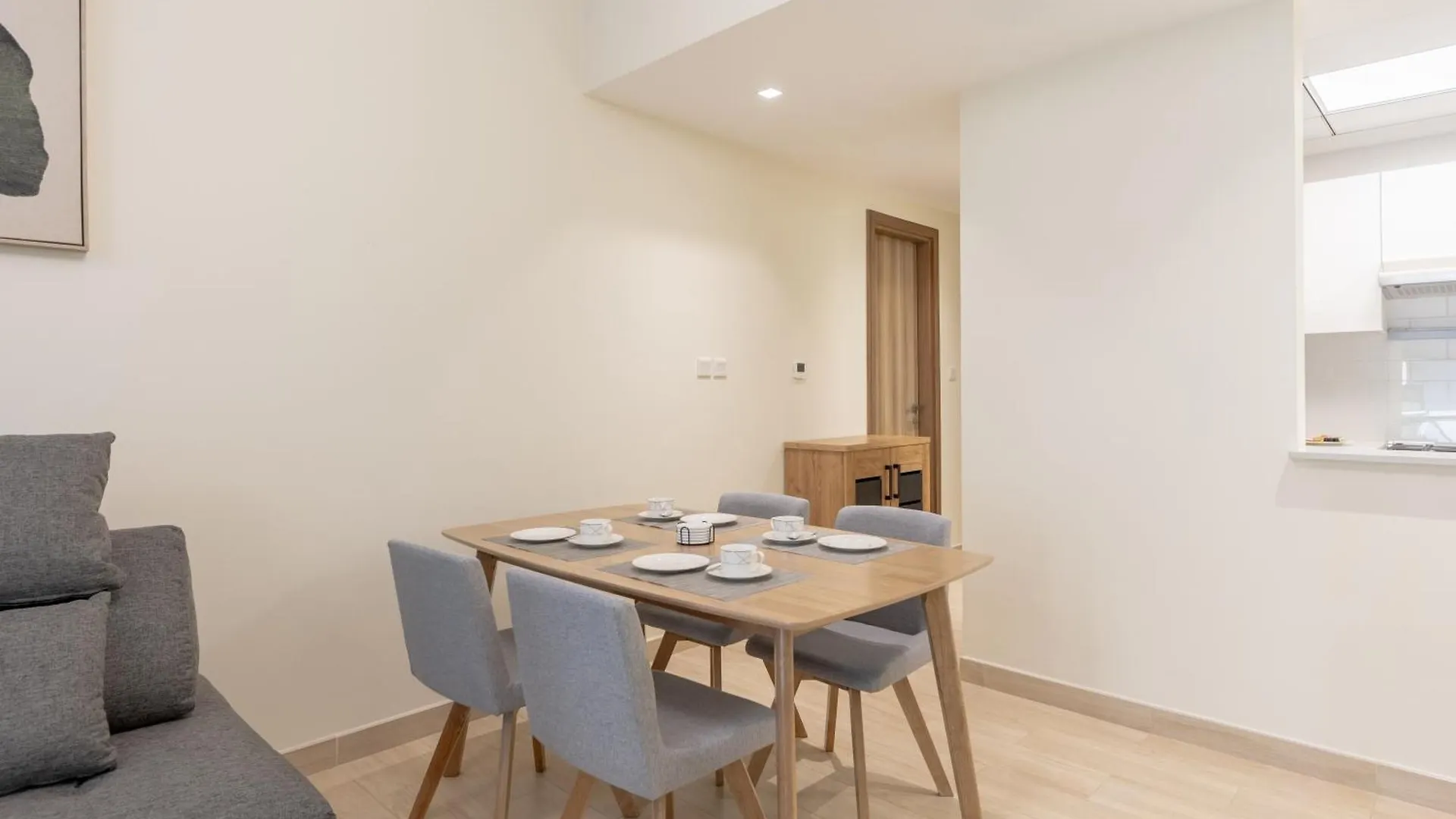 Apartment Brand New, Partial Canal View, Business Bay Dubai